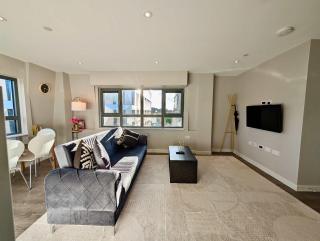 Modern and Charming Flat With Great Views - 6