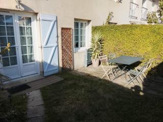 T2 Nid Serein, jardin, calme, proche centre-ville, port, plages - 1