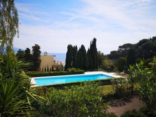 Large 2-room, sea view, well exposed - 4