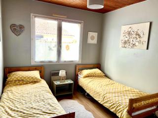 3 Bedroom Les Sables D'Olonne House - 2