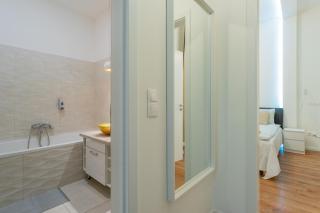 Urban Harmony Studios & Apartment on Akacfa Street - 3