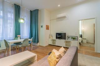 Urban Harmony Studios & Apartment on Akacfa Street - 9