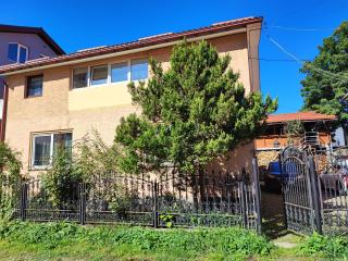 Guest House Mandrivnyi Rooms&Apartments - 9