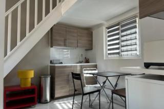 Duplex Mezzanine au calme Place de l'Horloge - 8