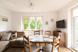 Bright and Cosy 3city Apartment in Gdynia with Balcony by Noclegi Renters - 3