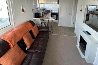 Seaside Chalet Escape in Bridlington - 9