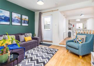 Spacious House Ideal for Longer Stays - 0