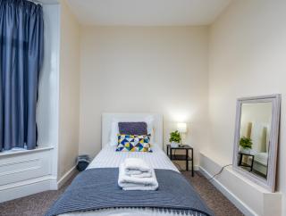 Spacious House Ideal for Longer Stays - 9
