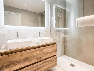 House with private rooftop pool, cinema, gym REMS - 9
