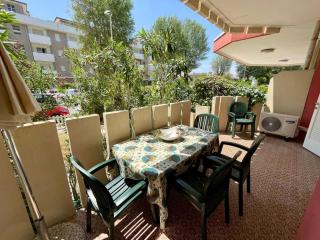 Apartment with garden and pool - 9