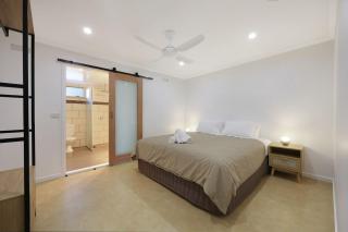 Logans Beach Apartments - BeachHouse - 4