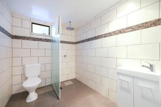Logans Beach Apartments - BeachHouse - 6