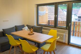 Familienfreundliche Ferienwohnung "Feuer" im Ferienhaus am Waldbach - 0