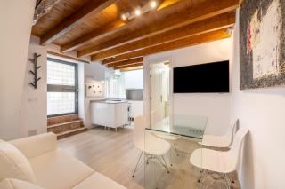 The Sailor House, minimum stay 30 nights, by PriorityVillas - 9