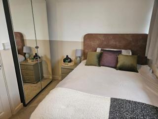 1 Double Bedroom-Shared House-Stonehouse-Stroud-Room 5 - 7