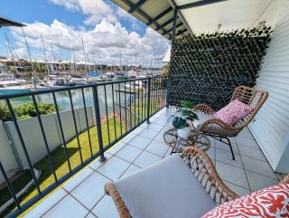 Marina Views Cozy 3br Villa In Tipperary Waters - 9
