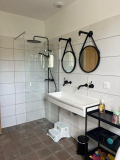 Quiet farmhouse and pool! - 3