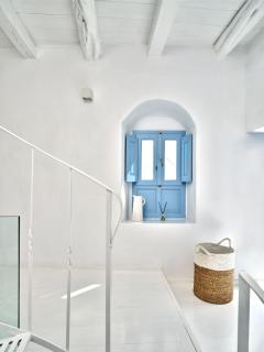 Brunella Paros - 8