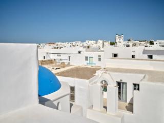 Brunella Paros - 4
