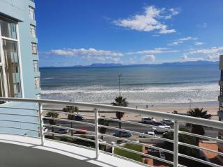 Cap d Azur beachfront apartment - 4