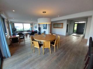 Stunning sea views, sea 100 m away, very large garden - 9