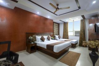 Hotel Shivdev International 2 Min Walk From New Delhi Railway Station - 0