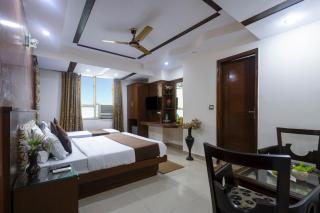 Hotel Shivdev International 2 Min Walk From New Delhi Railway Station - 4