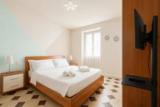 AQUARAMA - private pool - Lakefront apartment end free parking - 1