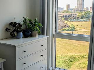 Newly built apartment, stunning views of the city! - 1