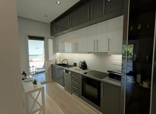 Coastal Elegance 1-Bedroom Hideaway by the Beach - 6