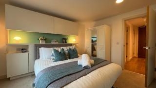Stylish Apartment - City Centre - Secure Parking - Fast Wifi - Balcony 279O - 2