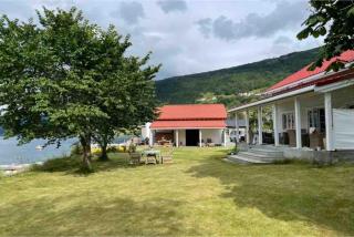 House with oceanview - 1