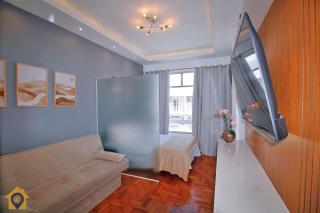 Studio simples com vista mar p/ 4 pessoas ao lado da praia com comércios ao redor - 1