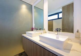Silk Valley - 4B near Al Hamriyah | Private Pool - 4