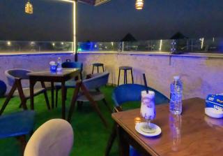 Happy View Inn II - 9