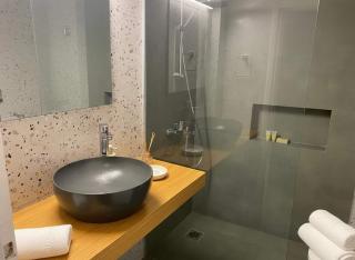 Iris 2 Bedroom with Balcony in Pagkrati - 4