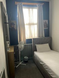 OYO Ivy Hotel - 3