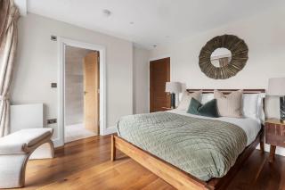 Spacious 4 Bedroom Loft Retreat - 6