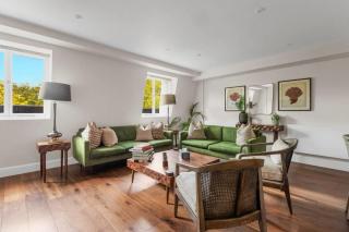 Spacious 4 Bedroom Loft Retreat - 3