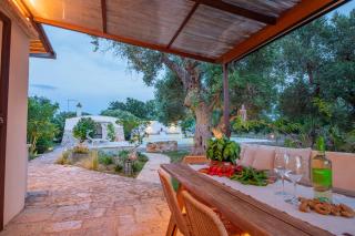 TD Trulli Chiara Tastefully Decorated Trulli with Pool - 8