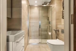 The Theodore A Stylish Stay - 9
