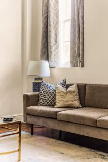 The Theodore A Stylish Stay - 2