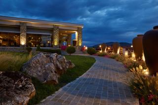 Limneon Resort & Spa - 4
