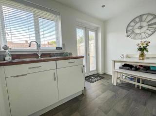 Spacious 3-Storey Home from Home in Hetton le Hole - 9