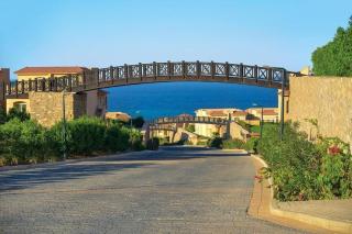 Sea View Villa - Families Only - 8