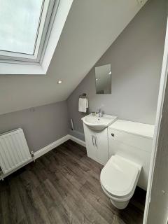 Modern 3-Bed in South Shields - 9