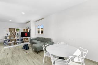 Olympiou Central, Modern & Cozy Nest - 0