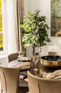 The Serpentine Apartment Suite - 1