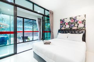 P Henry&App Poolvilla Huahin D999 - 2