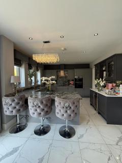 Luxury Wynyard Home -  - 7